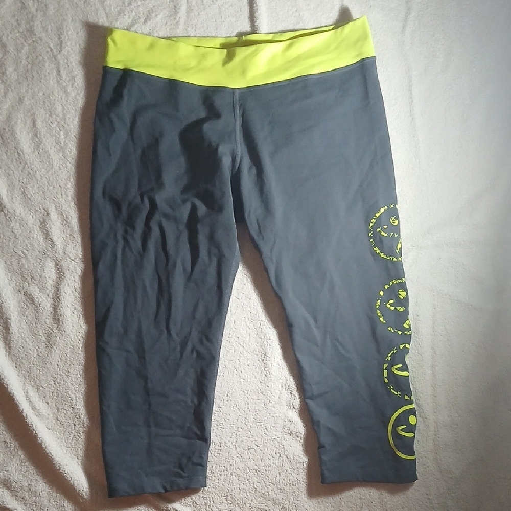 Zumba Wear  Fitness Kids Leggings in Gray and Neon Yellow Large